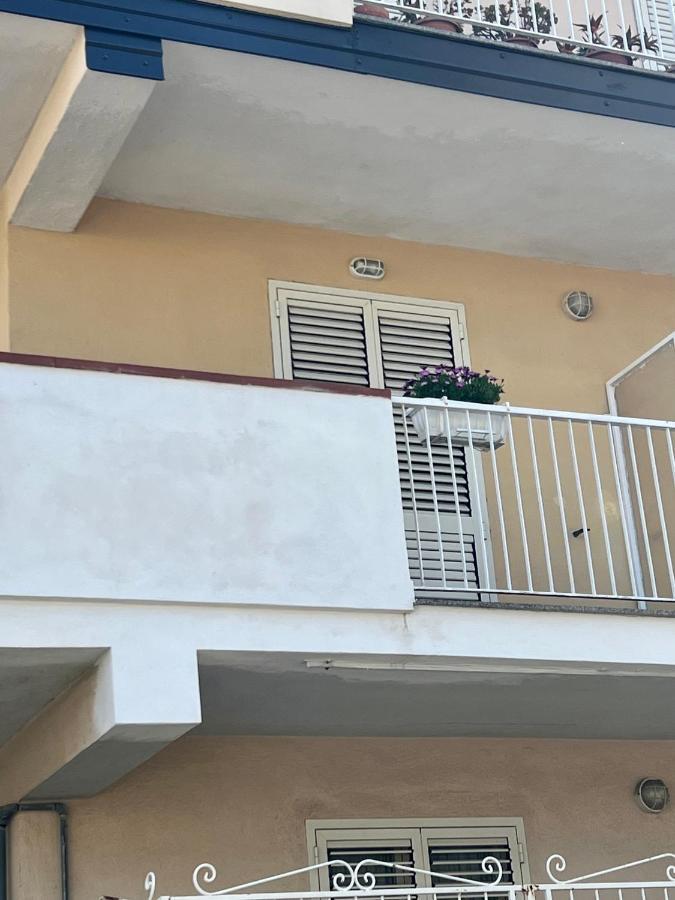Light Blue Acomodação com café da manhã Tropea Exterior foto